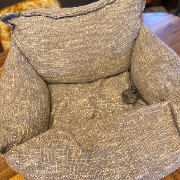 SOLD - Deluxe dog car seat - Picture 5 of 5